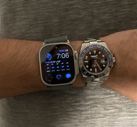 Rolex vs Apple Watch comparison